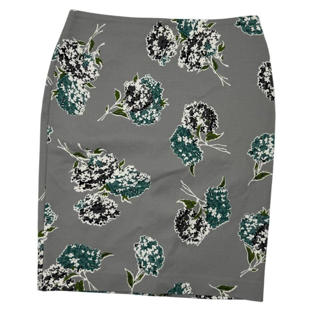 Ann Taylor Factory Size 4 Woman Pencil Skirt With Green & White Hydrangea Print